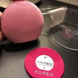 LUNA fofo 2-in-1 Custom Cleansing Brush